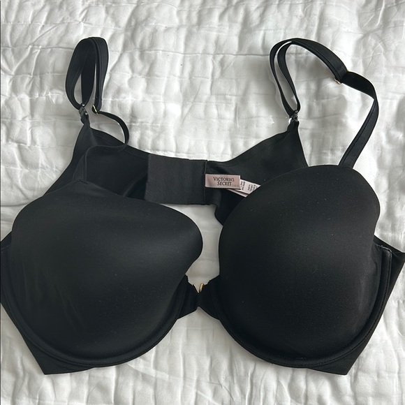 Victoria's Secret Black Bra 40D - Picture 1 of 3